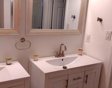 637 Grambling Court - Photo Thumbnail 17