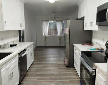 637 Grambling Court - Photo Thumbnail 7