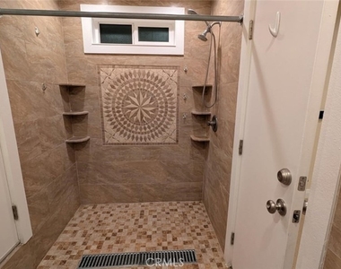 1167 Judson St - Photo Thumbnail 5