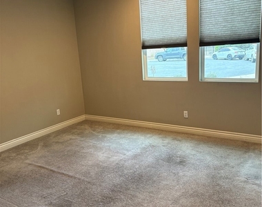 24674 Silver Stone Court - Photo Thumbnail 12