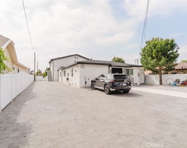 10938 Olinda Street - Photo Thumbnail 1