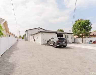 10938 1/2 Olinda Street - Photo Thumbnail 1