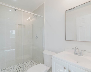 10938 1/2 Olinda Street - Photo Thumbnail 15
