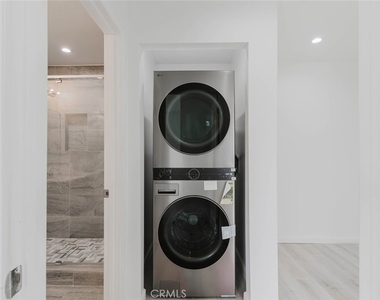 10938 1/2 Olinda Street - Photo Thumbnail 14