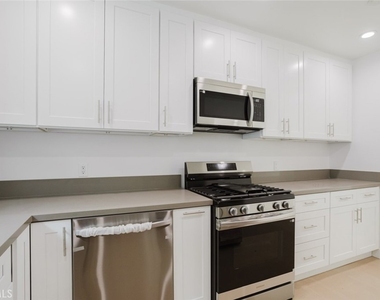 7730 Wyngate - Photo Thumbnail 14