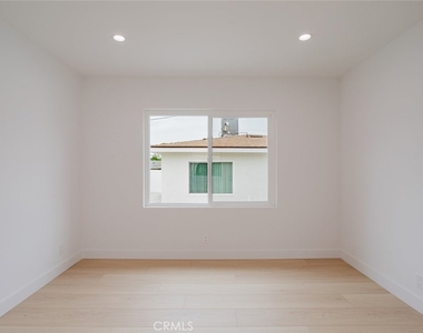 7730 Wyngate - Photo Thumbnail 18