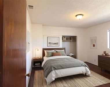 308 N Primrose Avenue - Photo Thumbnail 8