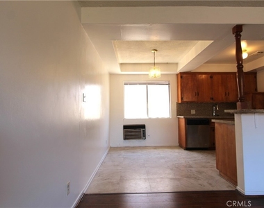 308 N Primrose Avenue - Photo Thumbnail 5