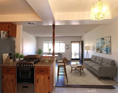 308 N Primrose Avenue - Photo Thumbnail 2