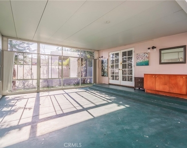 114 E Dexter Street - Photo Thumbnail 15