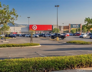 114 E Dexter Street - Photo Thumbnail 26