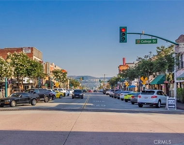 114 E Dexter Street - Photo Thumbnail 23