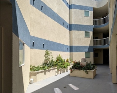 214 S Alexandria Avenue - Photo Thumbnail 17