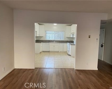 1141 Pine - Photo Thumbnail 9