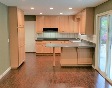 29 Thorndale Pl - Photo Thumbnail 2