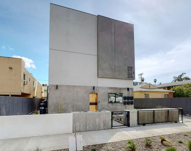 16010 Cantlay Street - Photo Thumbnail 17
