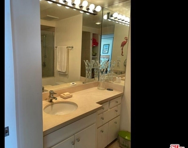 4267 Marina City - Photo Thumbnail 18