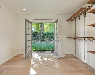 7586 Woodrow Wilson Drive - Photo Thumbnail 16