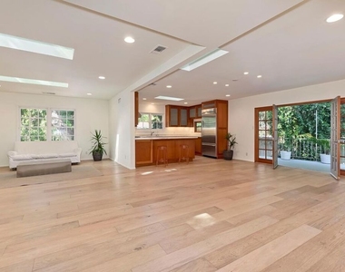 7586 Woodrow Wilson Drive - Photo Thumbnail 4