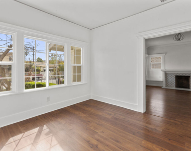 135 S Dillon Street - Photo Thumbnail 8