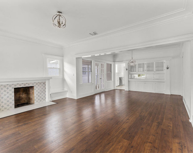 135 S Dillon Street - Photo Thumbnail 1