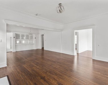 135 S Dillon Street - Photo Thumbnail 2