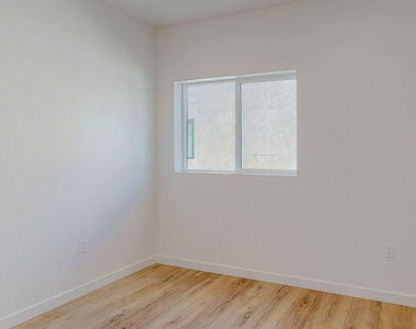 16012 Cantlay Street - Photo Thumbnail 24