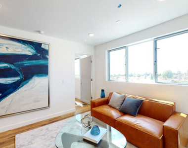 1143 Glenville Drive - Photo Thumbnail 11