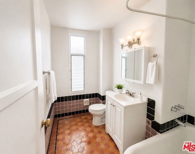 634 S Gramercy Place - Photo Thumbnail 5