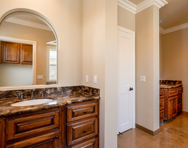 3838 Tilden Avenue - Photo Thumbnail 22