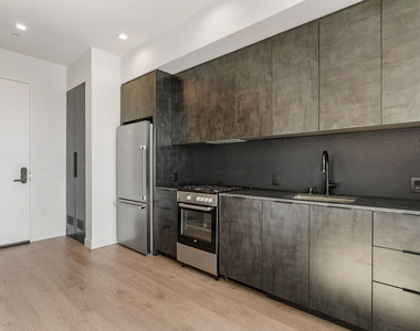 10700 Tabor Street - Photo Thumbnail 2