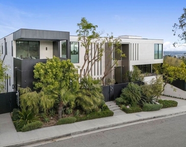 1218 Roberto Lane - Photo Thumbnail 6