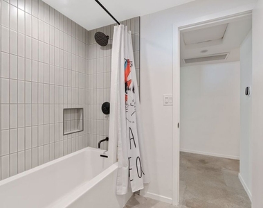 2820 Nichols Canyon Place - Photo Thumbnail 31