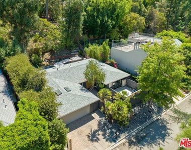 2820 Nichols Canyon Place - Photo Thumbnail 47