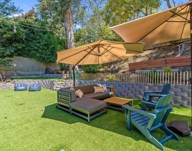 2820 Nichols Canyon Place - Photo Thumbnail 26