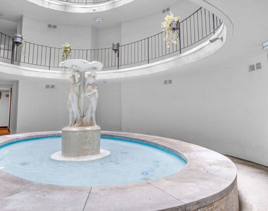 2260 N Cahuenga Boulevard - Photo Thumbnail 24