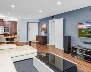 2260 N Cahuenga Boulevard - Photo Thumbnail 7