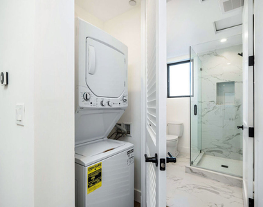 2204 1/2 Carmona Avenue - Photo Thumbnail 21