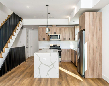 2204 1/2 Carmona Avenue - Photo Thumbnail 5