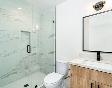 2204 1/2 Carmona Avenue - Photo Thumbnail 7
