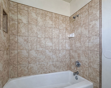 220 E Hyde Park - Photo Thumbnail 5