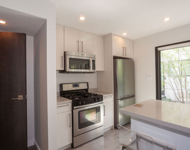 3015 Ocean Avenue - Photo Thumbnail 7