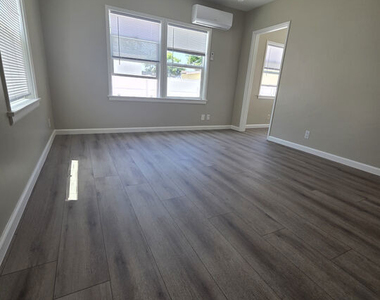 231 S Waldo Avenue - Photo Thumbnail 5