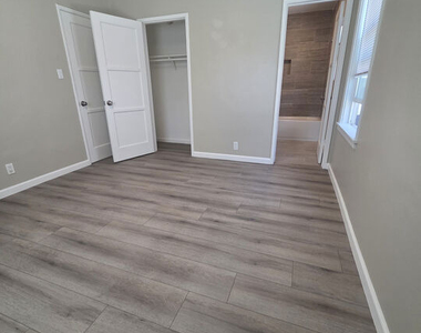 231 S Waldo Avenue - Photo Thumbnail 2