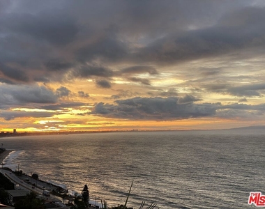 18139 Coastline Drive - Photo Thumbnail 1