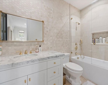 4225 Alcove Avenue - Photo Thumbnail 27