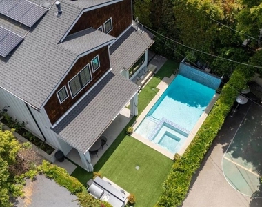 4225 Alcove Avenue - Photo Thumbnail 42