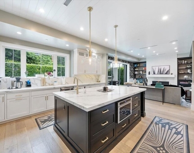 4225 Alcove Avenue - Photo Thumbnail 17
