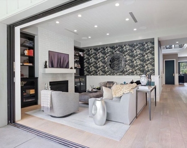 4225 Alcove Avenue - Photo Thumbnail 21