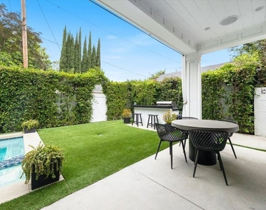 4225 Alcove Avenue - Photo Thumbnail 22